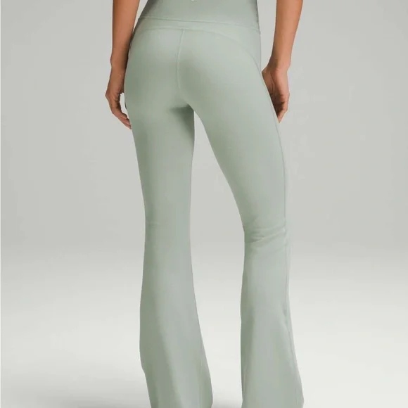 lululemon athletica Groove Pant In Palm Court - Picture 1 of 3